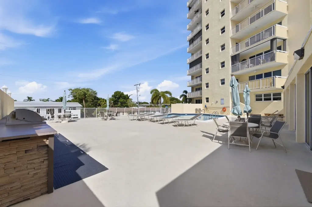 1200 Hibiscus Avenue Pompano Beach FL 33062