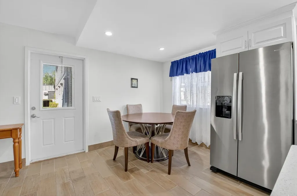 60 Brittany Delray Beach FL 33446