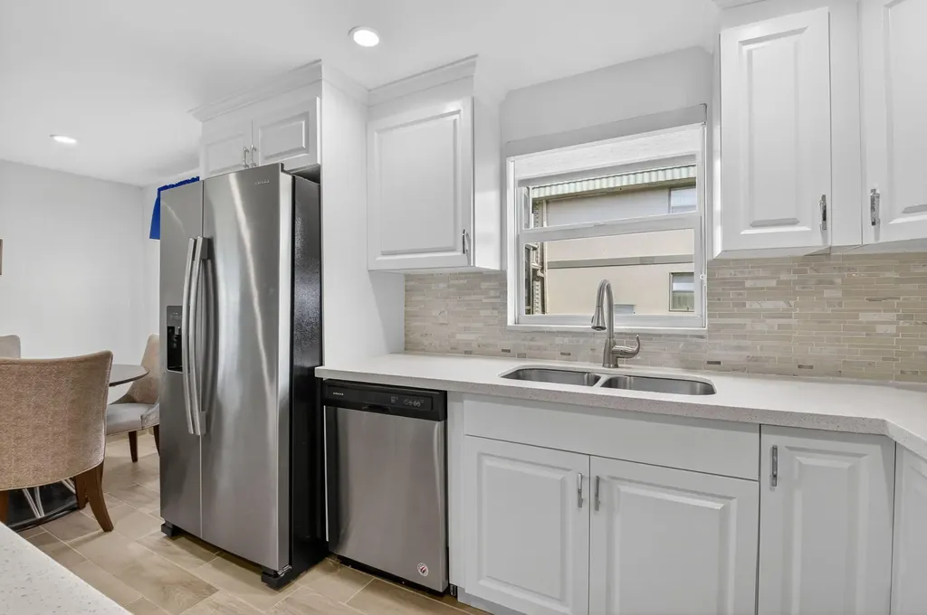 60 Brittany Delray Beach FL 33446