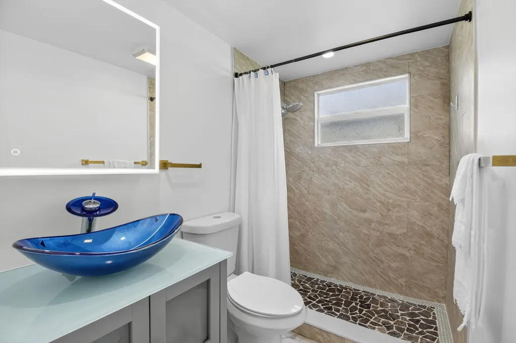 60 Brittany Delray Beach FL 33446