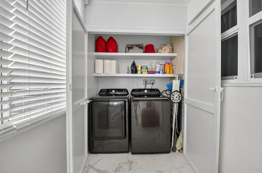 60 Brittany Delray Beach FL 33446