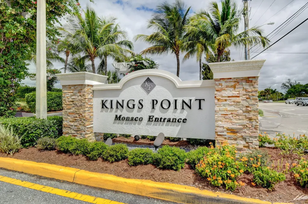 60 Brittany Delray Beach FL 33446