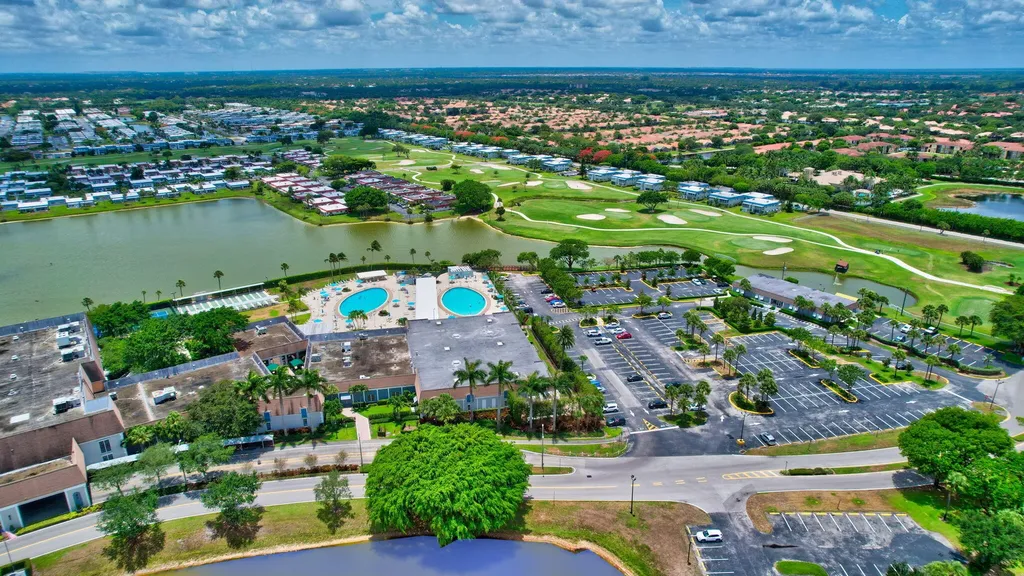 60 Brittany Delray Beach FL 33446