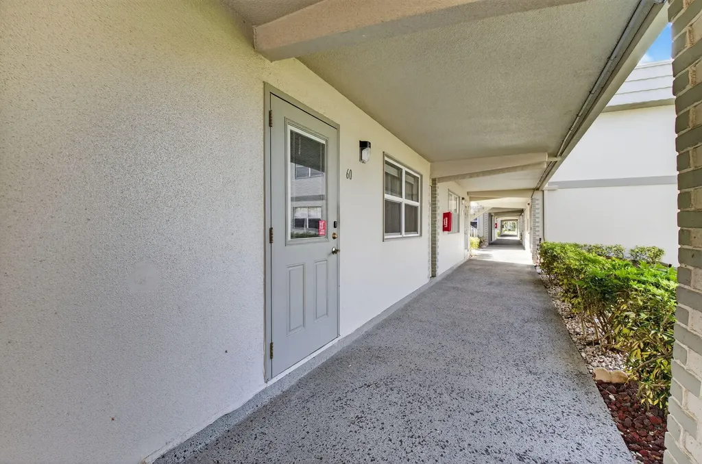 60 Brittany Delray Beach FL 33446