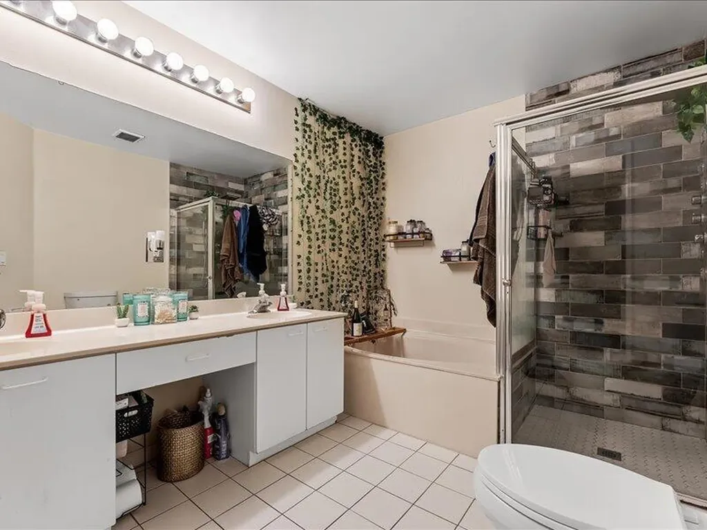 20970 Via Alamanda 2 Boca Raton FL 33428