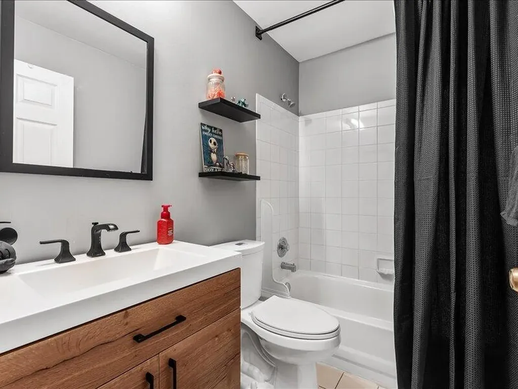 20970 Via Alamanda 2 Boca Raton FL 33428