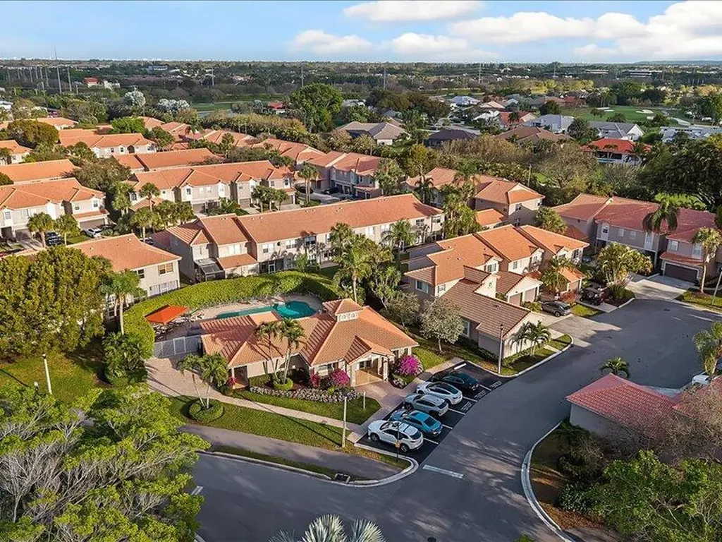 20970 Via Alamanda 2 Boca Raton FL 33428