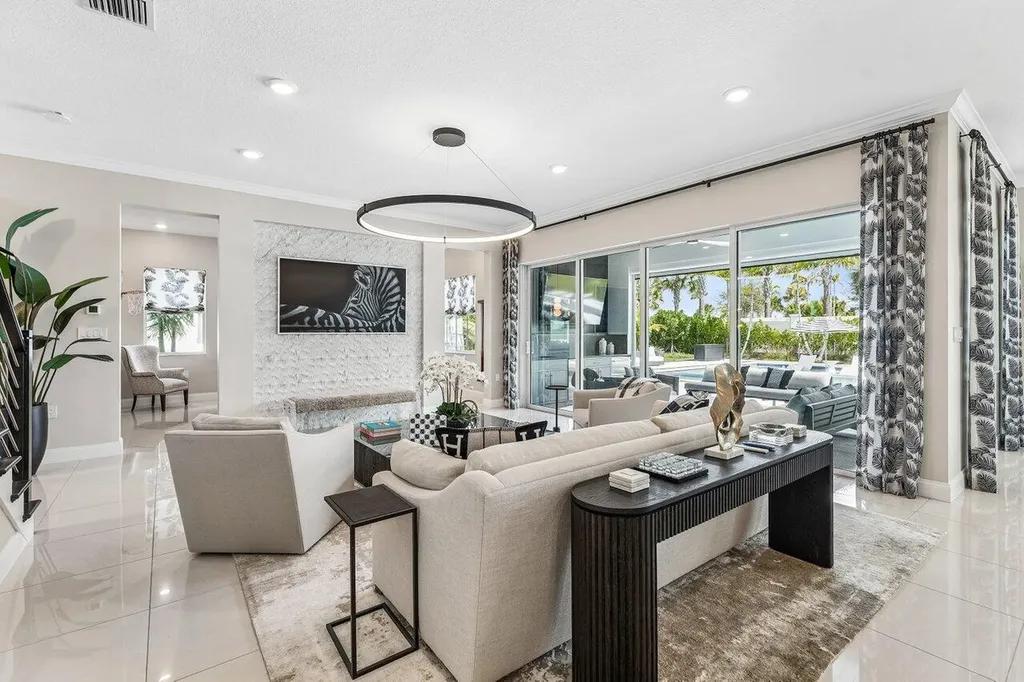 12156 Waterstone Circle Palm Beach Gardens FL 33412