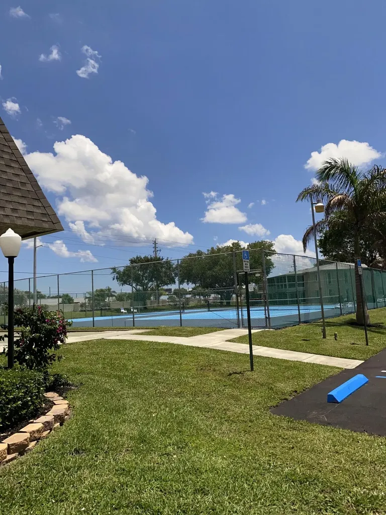 1421 NW 19th Terrace Delray Beach FL 33445