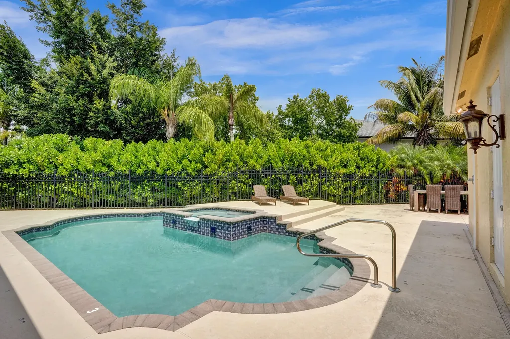 15910 Lindbergh Lane Wellington FL 33414