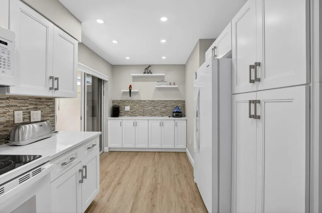 7669 Springwater Place Boynton Beach FL 33437