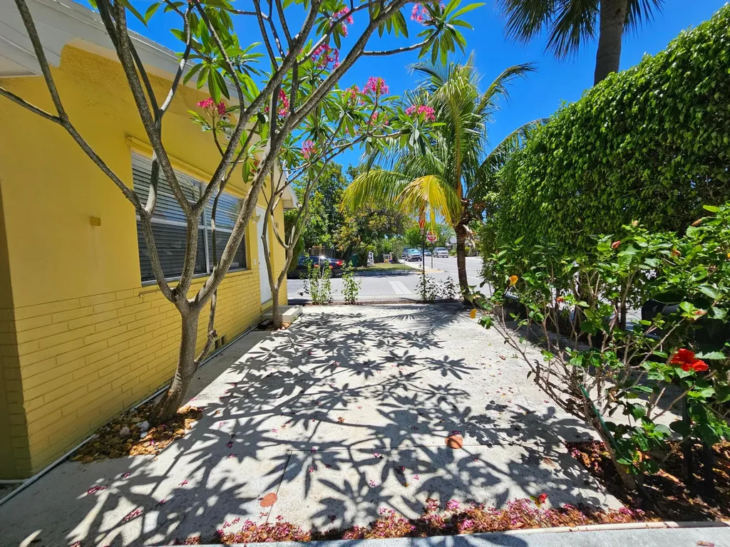 401 S L Street Lake Worth Beach FL 33460