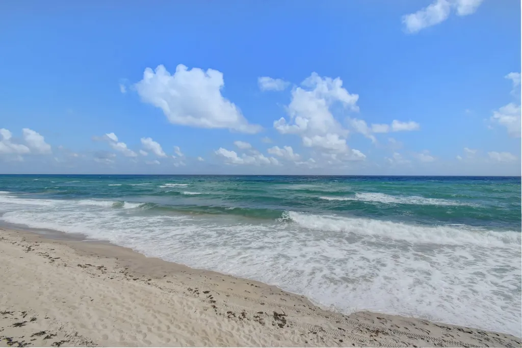 3546 S Ocean Boulevard S South Palm Beach FL 33480