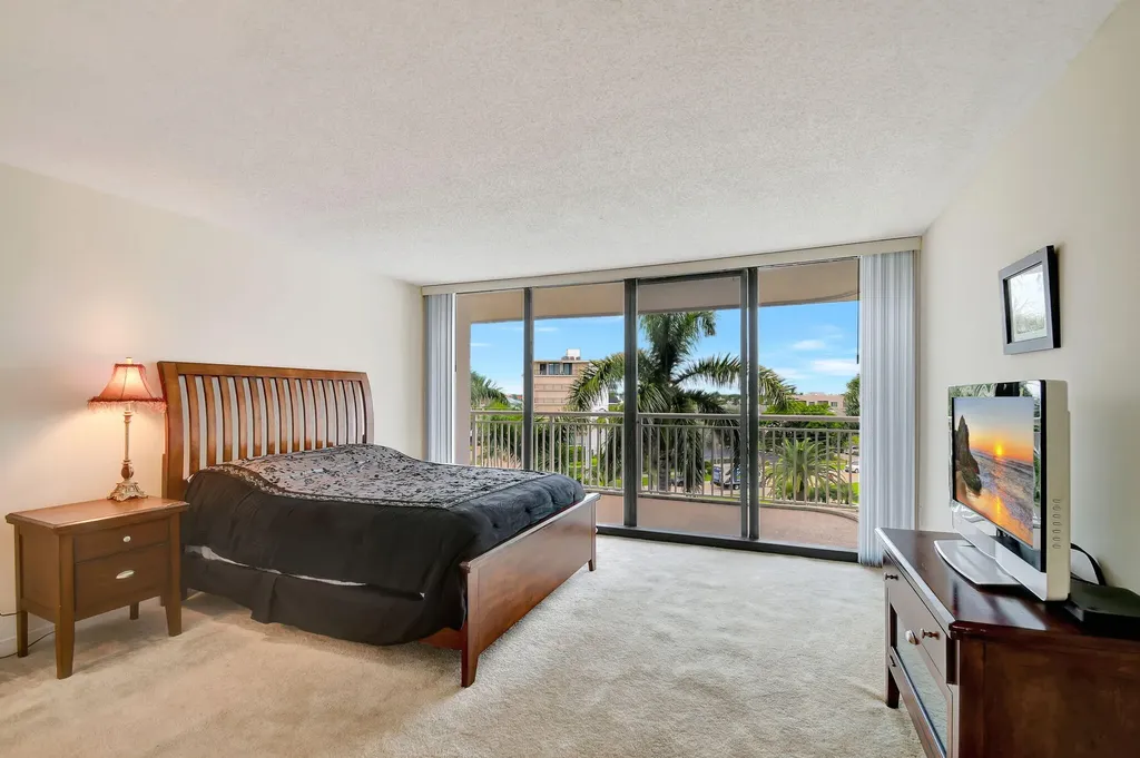 3546 S Ocean Boulevard S South Palm Beach FL 33480