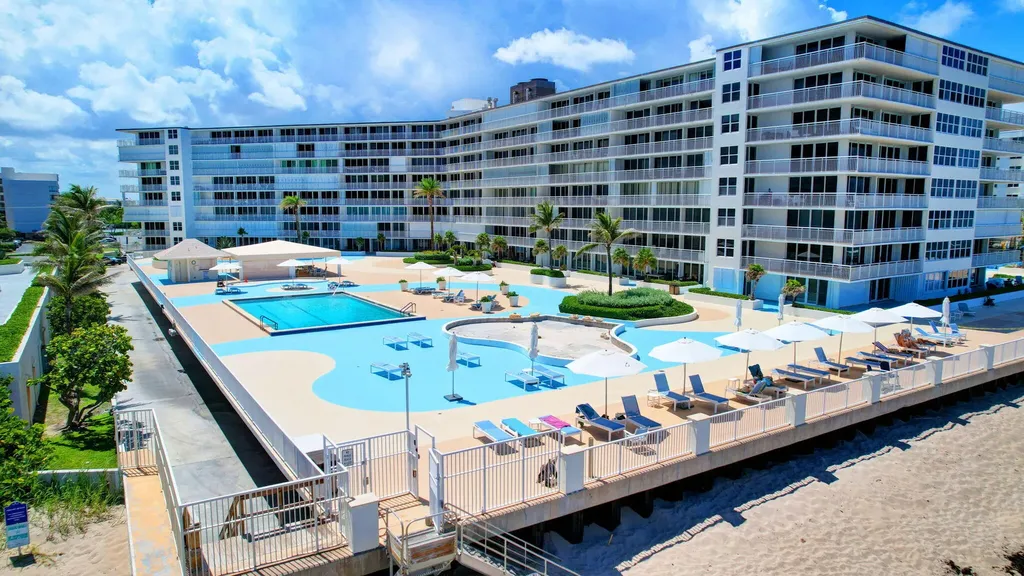 3546 S Ocean Boulevard S South Palm Beach FL 33480