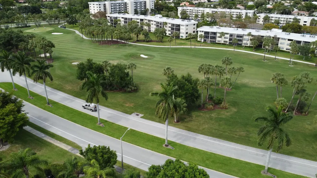 297 Deer Creek Boulevard Deerfield Beach FL 33442