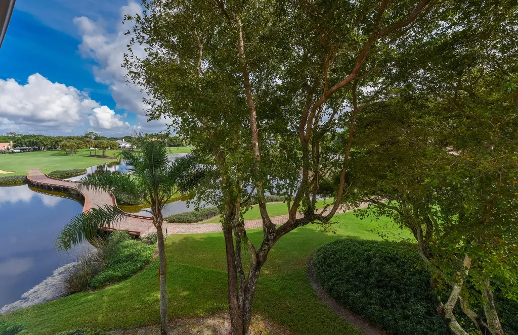 7369 Orangewood Lane Boca Raton FL 33433