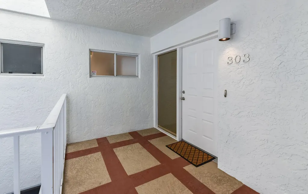 7369 Orangewood Lane Boca Raton FL 33433