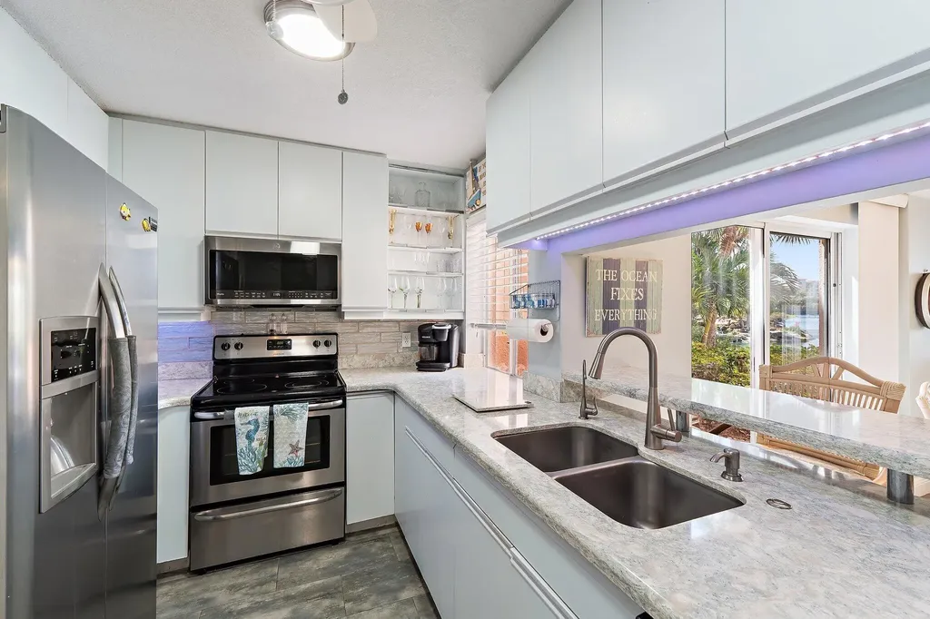 353 S Us-1 Jupiter FL 33477