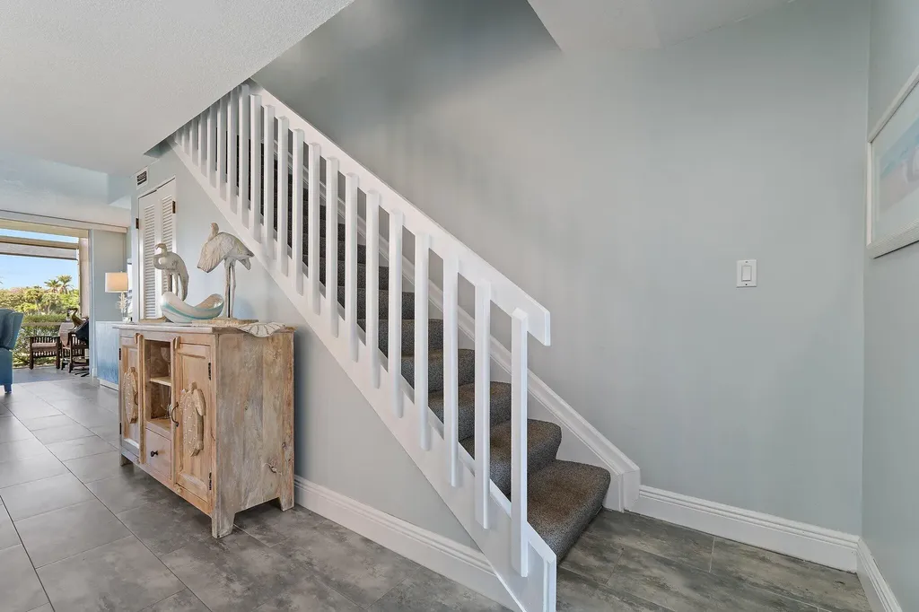 353 S Us-1 Jupiter FL 33477