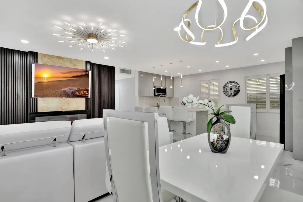 450 Normandy J Delray Beach FL 33484