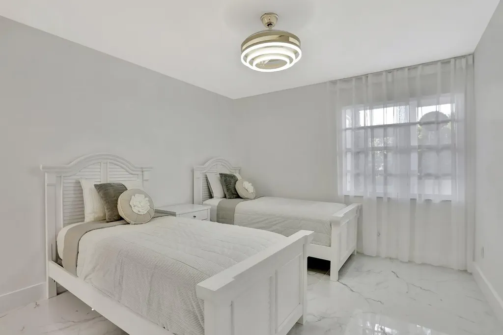 450 Normandy J Delray Beach FL 33484