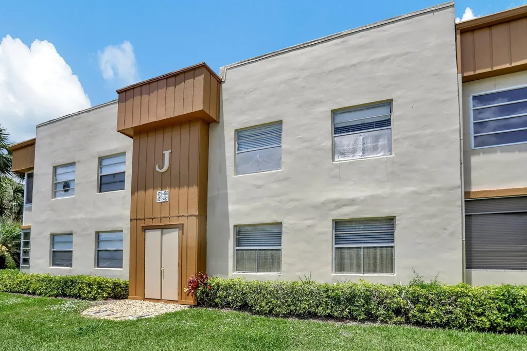 450 Normandy J Delray Beach FL 33484
