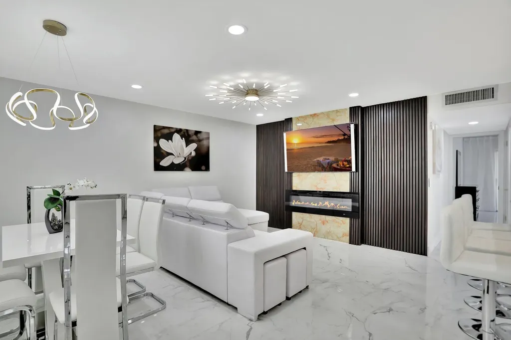 450 Normandy J Delray Beach FL 33484