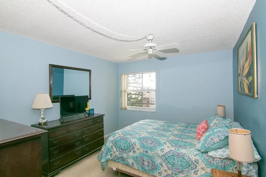 39 Burgundy A Delray Beach FL 33484