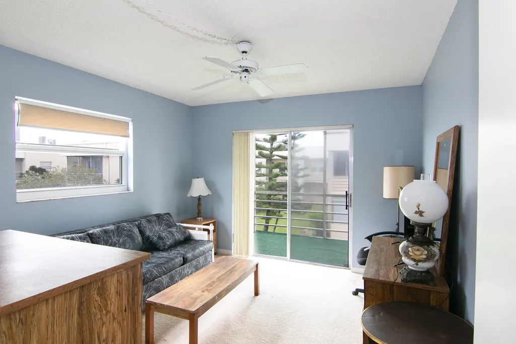 39 Burgundy A Delray Beach FL 33484