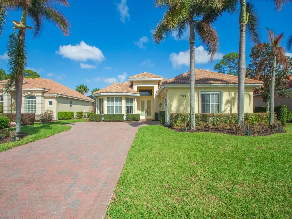 7924 Links Way Port St Lucie FL 34986