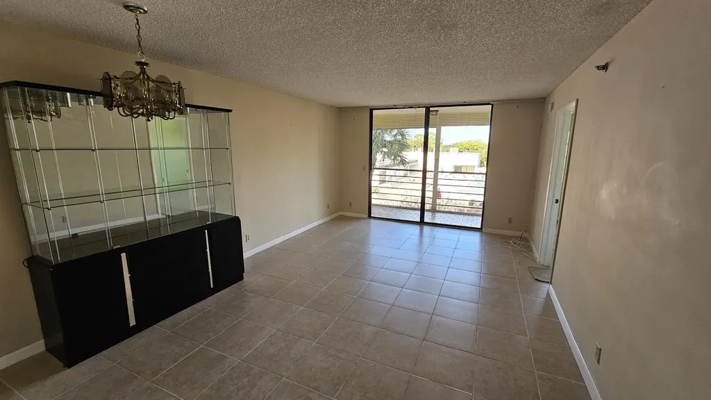 4640 Lucerne Lakes Boulevard W Lake Worth FL 33467