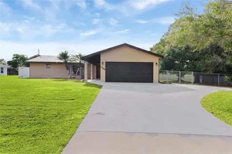 1798 SW Del Rio Boulevard Port St Lucie FL 34953