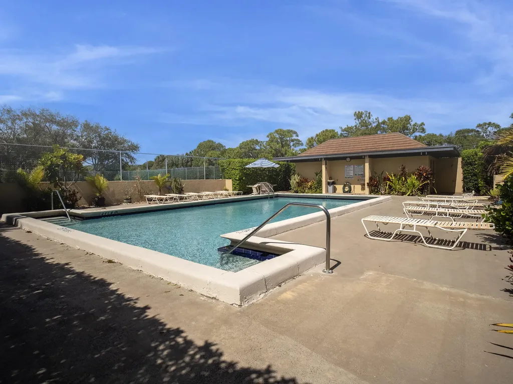 5390 Woodland Lakes Drive Palm Beach Gardens FL 33418