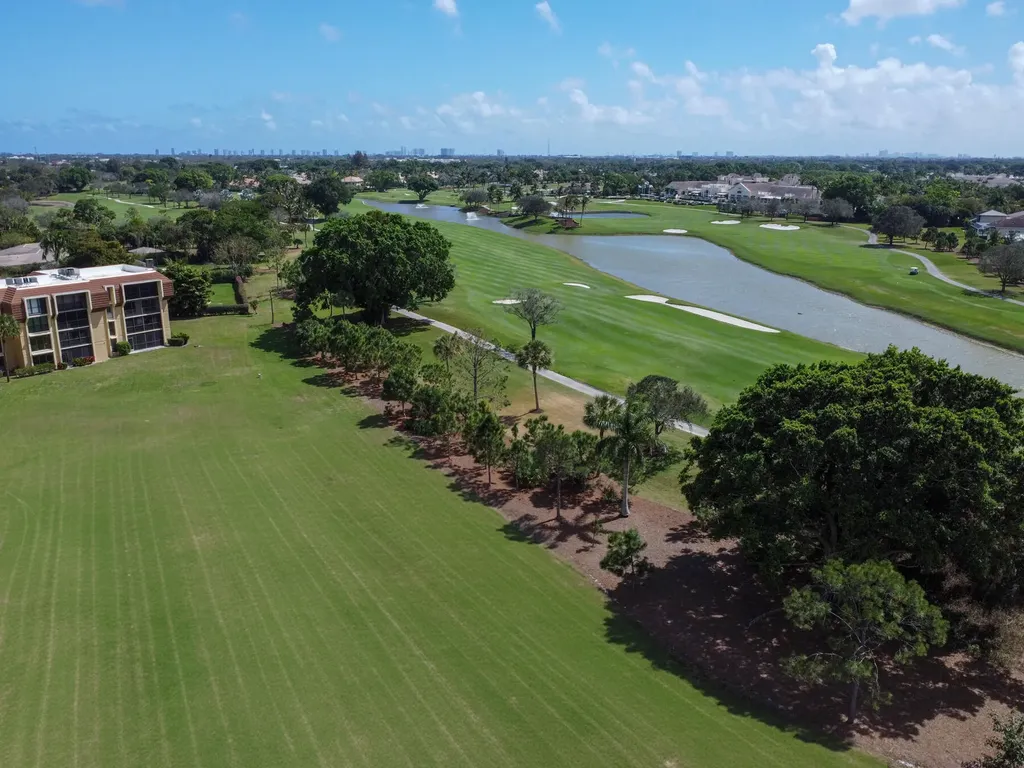 5390 Woodland Lakes Drive Palm Beach Gardens FL 33418