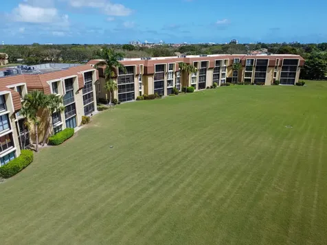 5390 Woodland Lakes Drive Palm Beach Gardens FL 33418