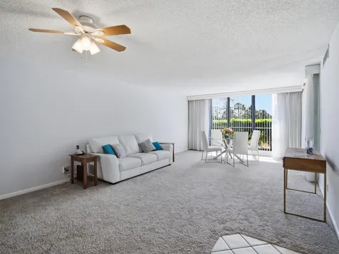 5390 Woodland Lakes Drive Palm Beach Gardens FL 33418