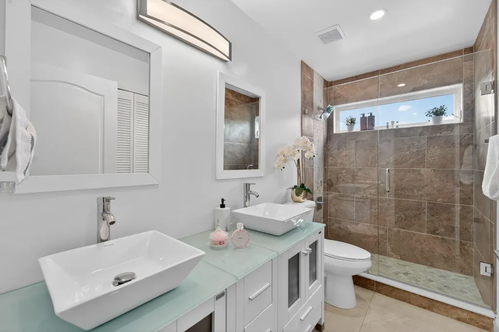 200 Trails End West Palm Beach FL 33413