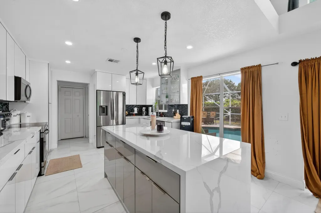 200 Trails End West Palm Beach FL 33413