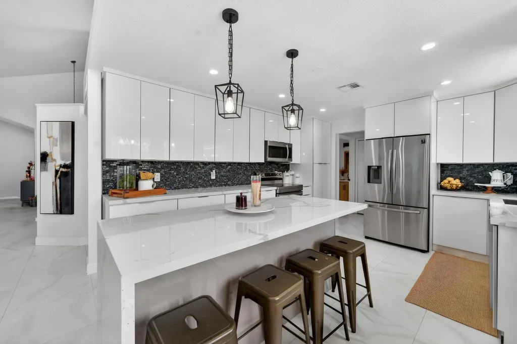 200 Trails End West Palm Beach FL 33413