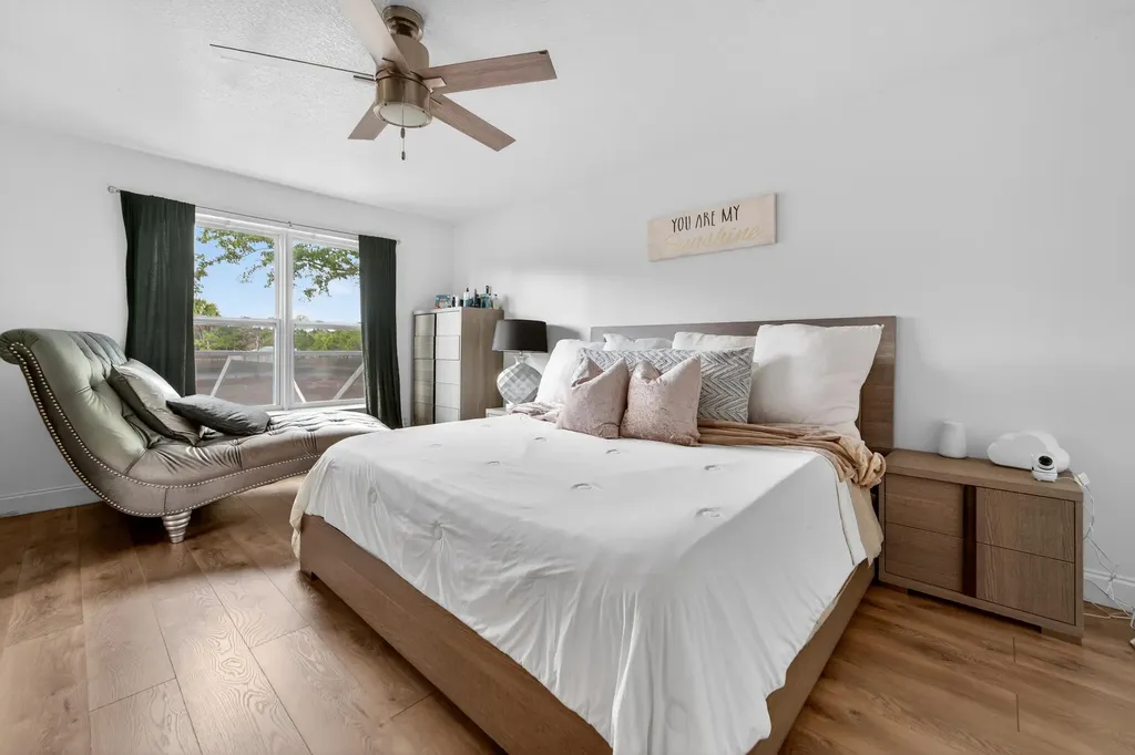 200 Trails End West Palm Beach FL 33413