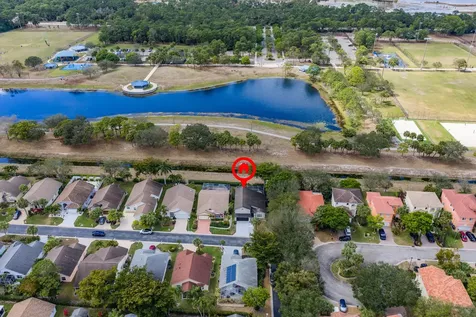 200 Trails End West Palm Beach FL 33413