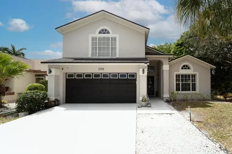 200 Trails End West Palm Beach FL 33413