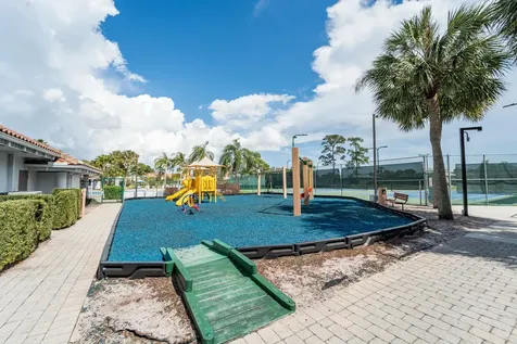 200 Trails End West Palm Beach FL 33413