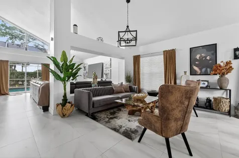 200 Trails End West Palm Beach FL 33413