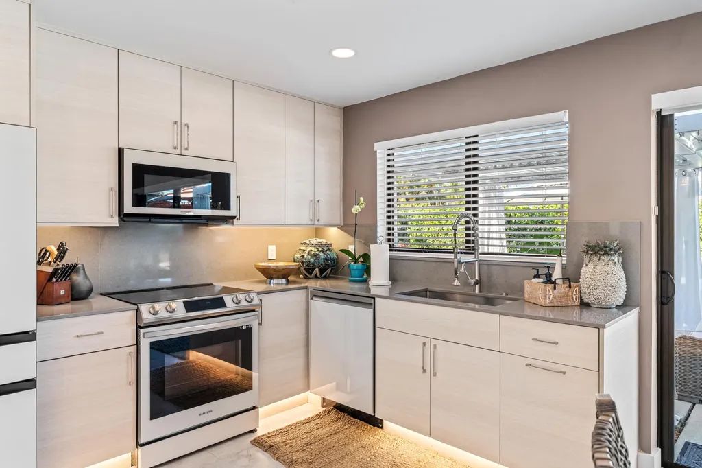 3605 S Lake Drive Boynton Beach FL 33435