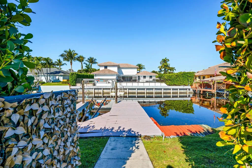 3605 S Lake Drive Boynton Beach FL 33435