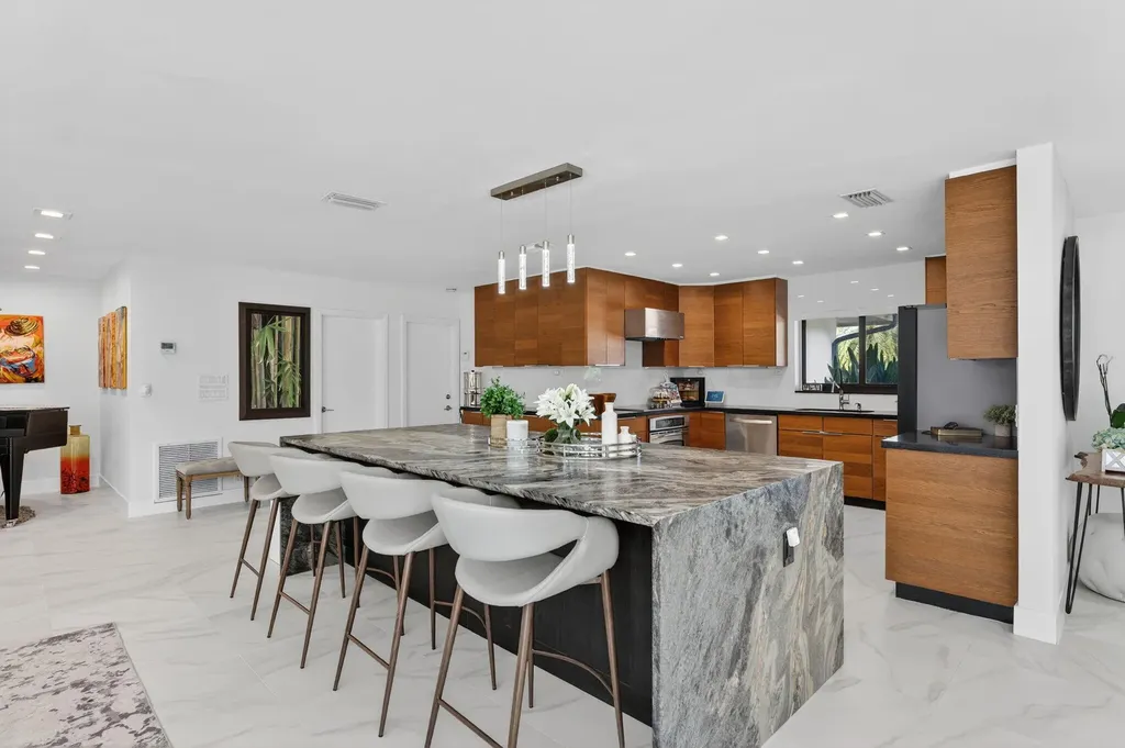 2648 NE 37th Drive Fort Lauderdale FL 33308