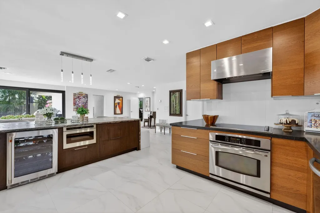 2648 NE 37th Drive Fort Lauderdale FL 33308