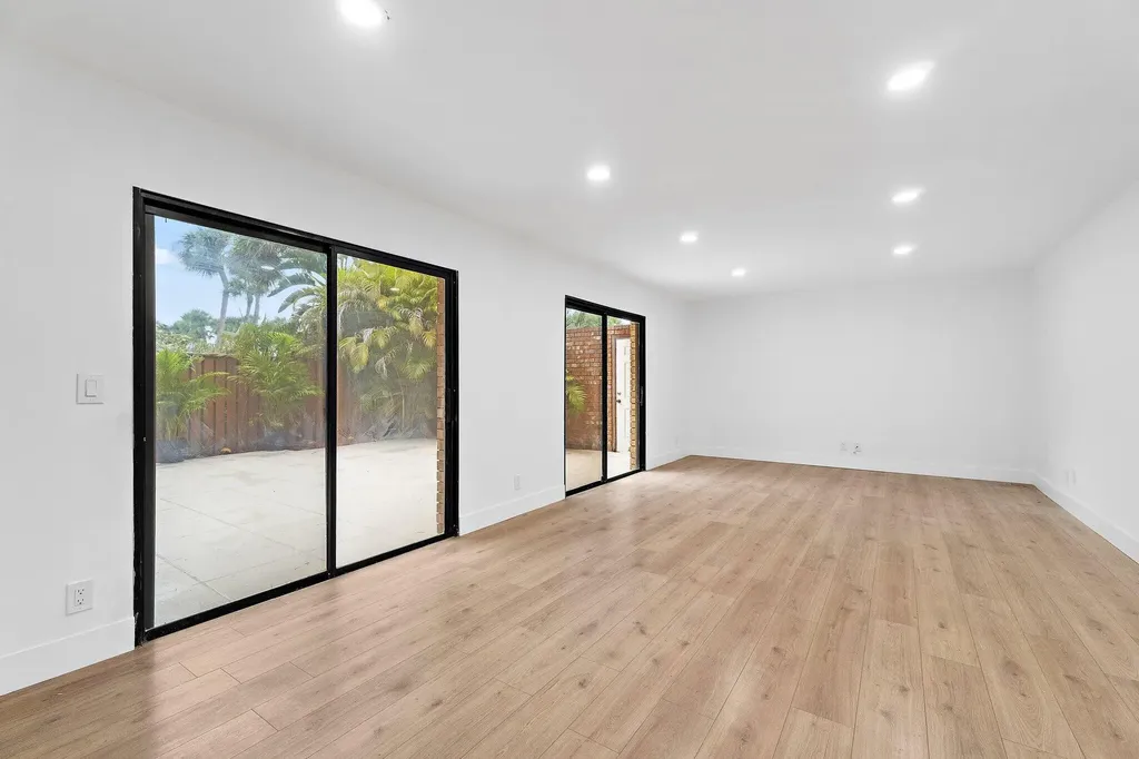 1420 Ocean Way Jupiter FL 33477